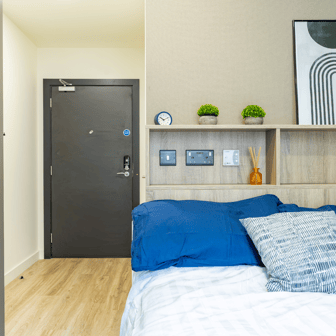 Standard En Suite - Image 2